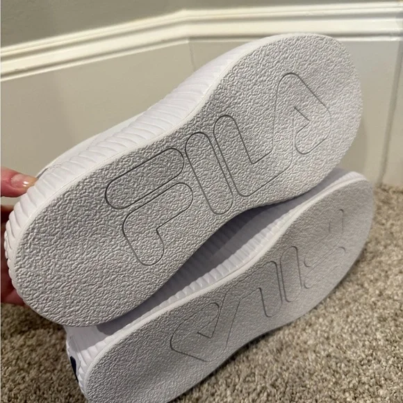 FILA Sandblast Oversole Sneakers - Picture 12 of 13